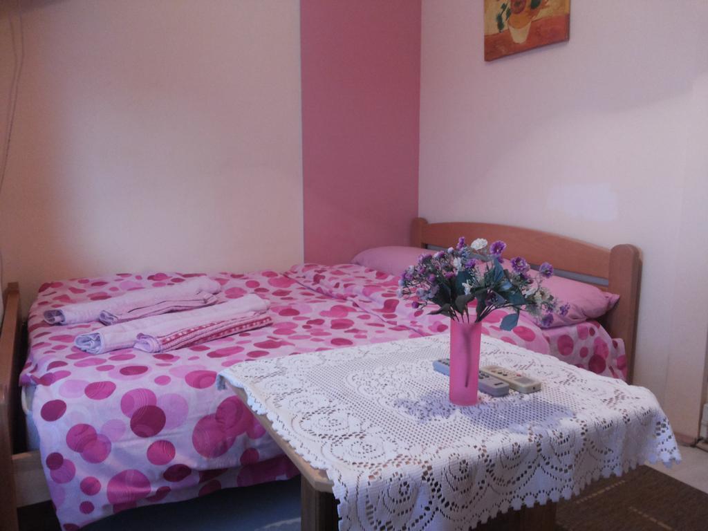 Guest House Mirijevski Konak Belgrad Zewnętrze zdjęcie