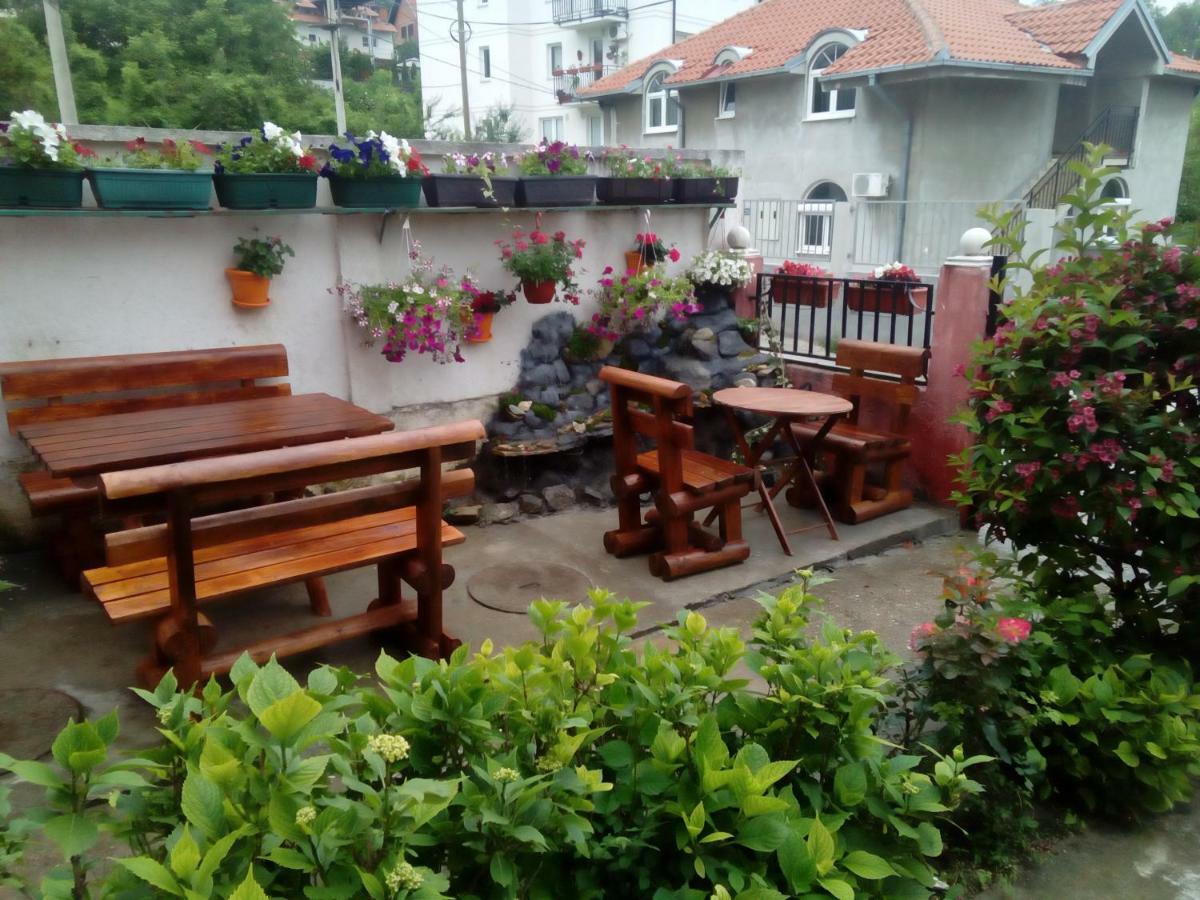 Guest House Mirijevski Konak Belgrad Zewnętrze zdjęcie