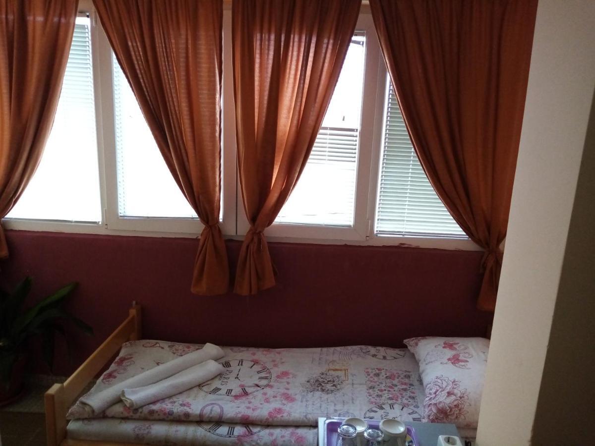 Guest House Mirijevski Konak Belgrad Zewnętrze zdjęcie
